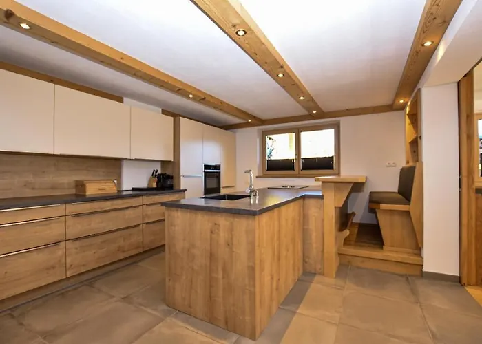 Kirchberg Apartment *